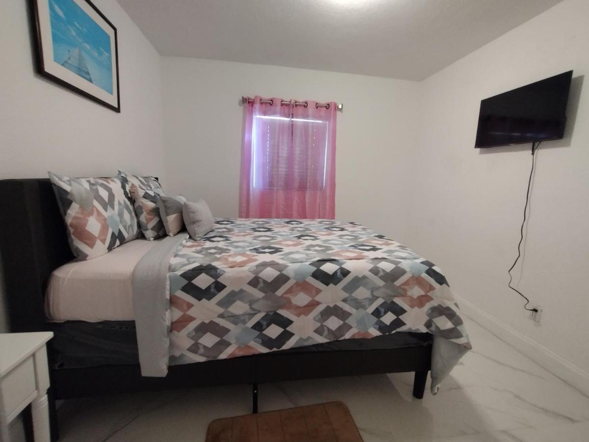 Cheerful 3-Bedroom Home /Ac+ Free Parking North Miami Beach Luaran gambar