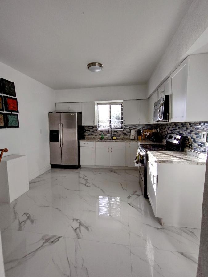 Cheerful 3-Bedroom Home /Ac+ Free Parking North Miami Beach Luaran gambar