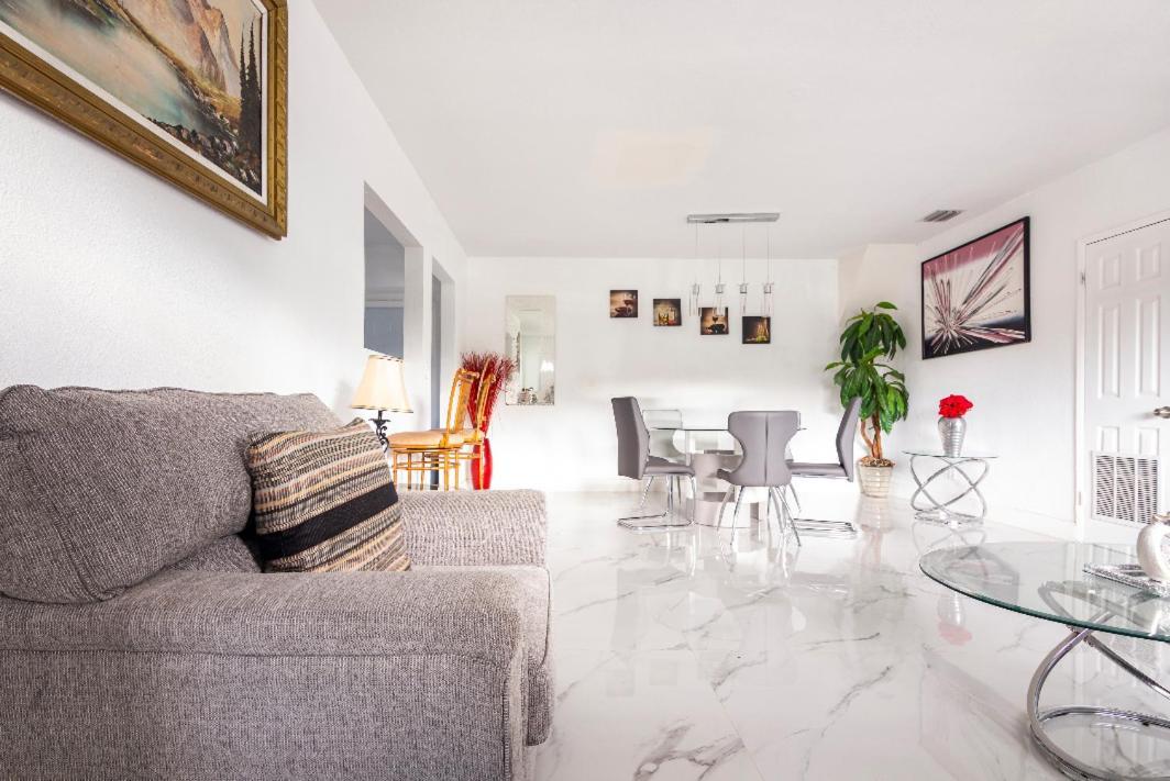 Cheerful 3-Bedroom Home /Ac+ Free Parking North Miami Beach Luaran gambar